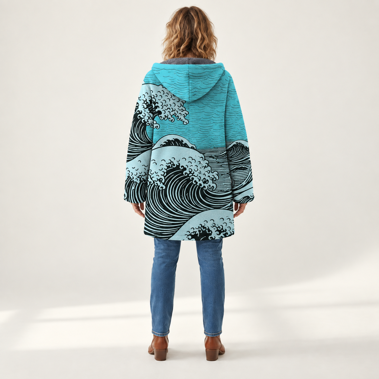 Mathilda - Mantel met golvenpatroon - back view