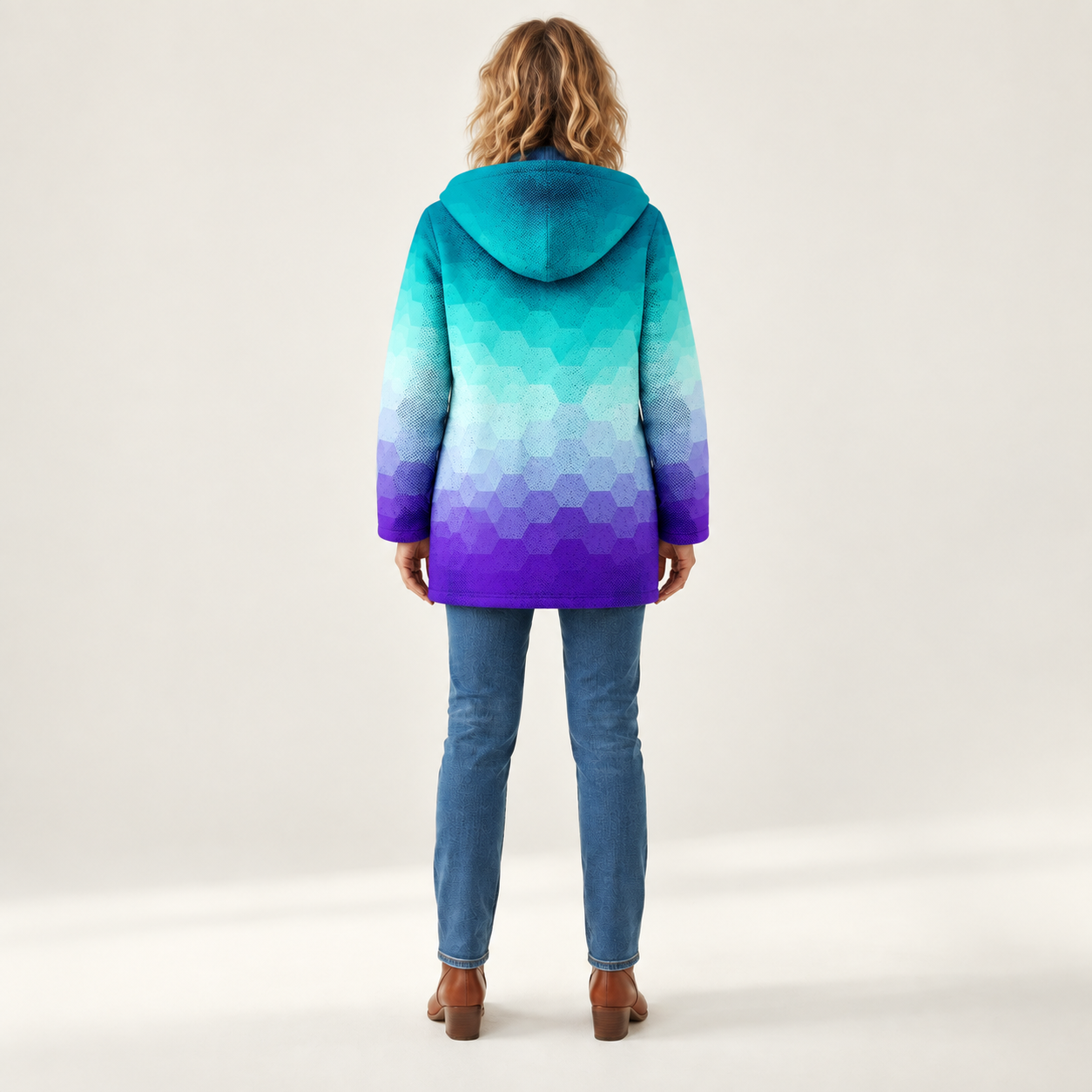 Hannah - Overgangsjack met hexagonpatroon - back view