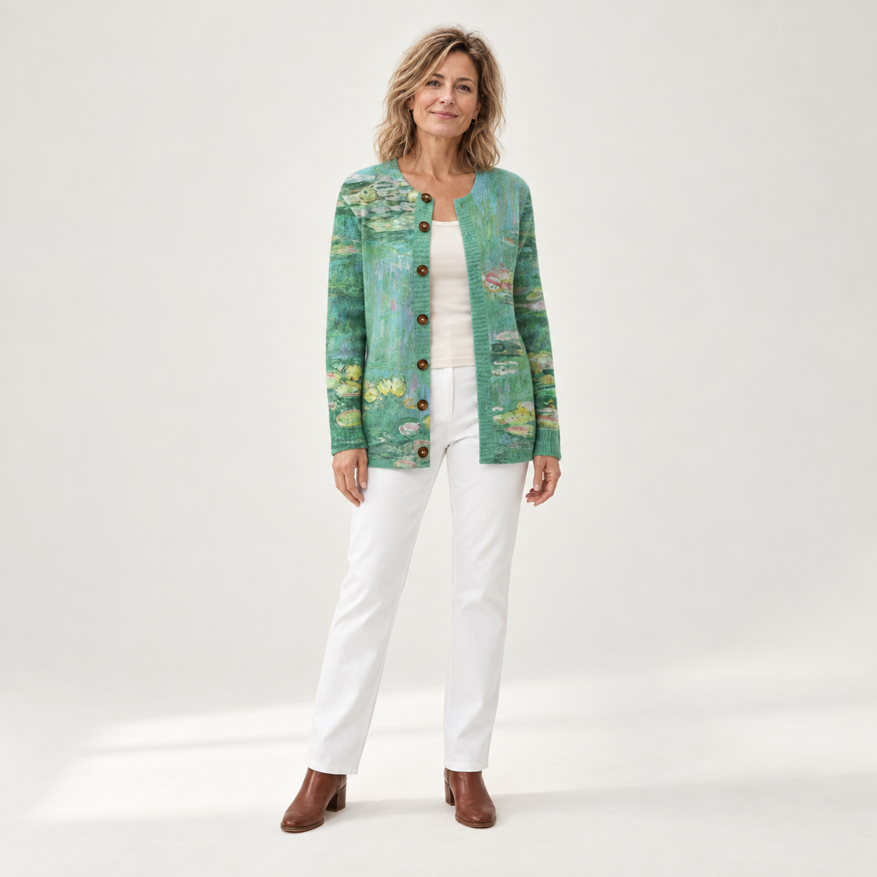 Annegret - Groen vest met waterleliemotief - front view