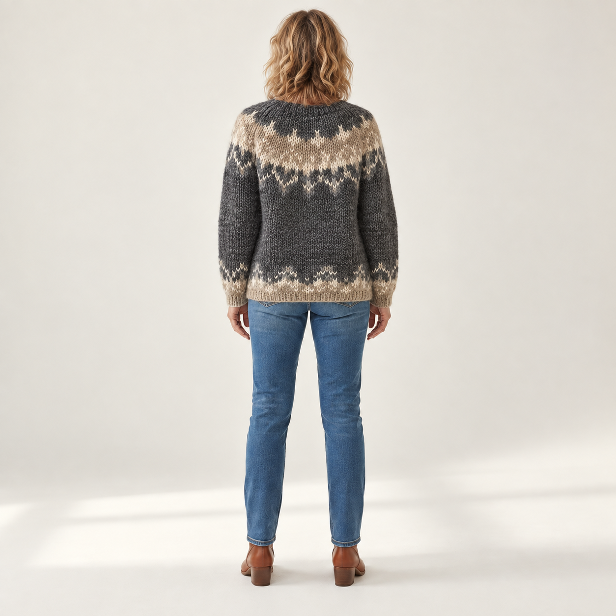 Angela - Vintage gebreide trui - back view