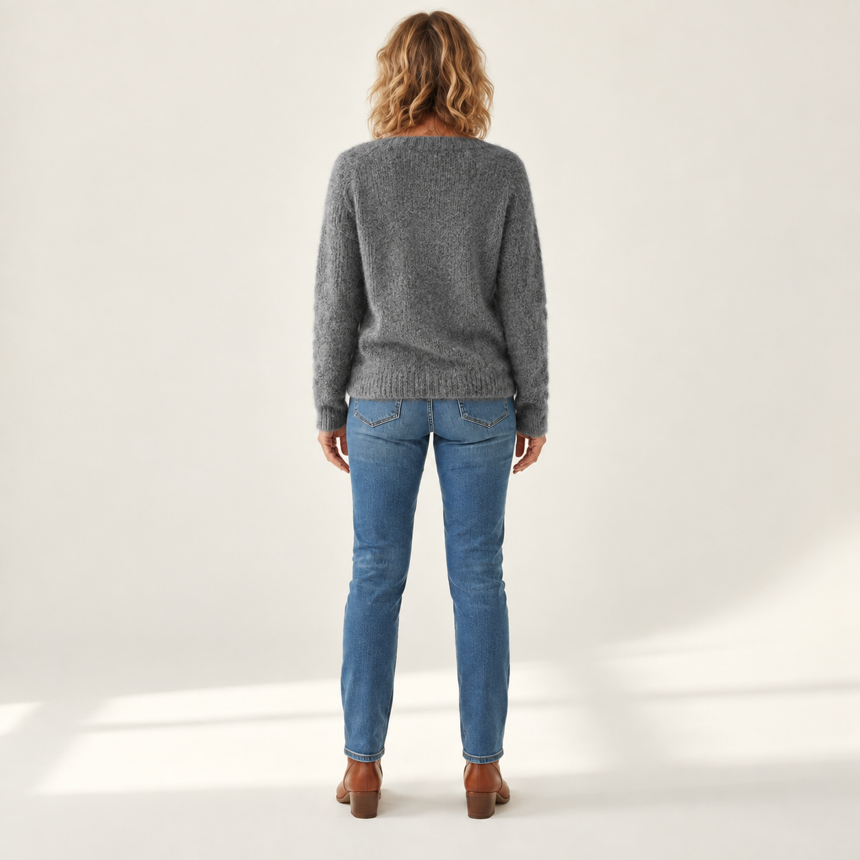 Amanda - Vintage trui - back view