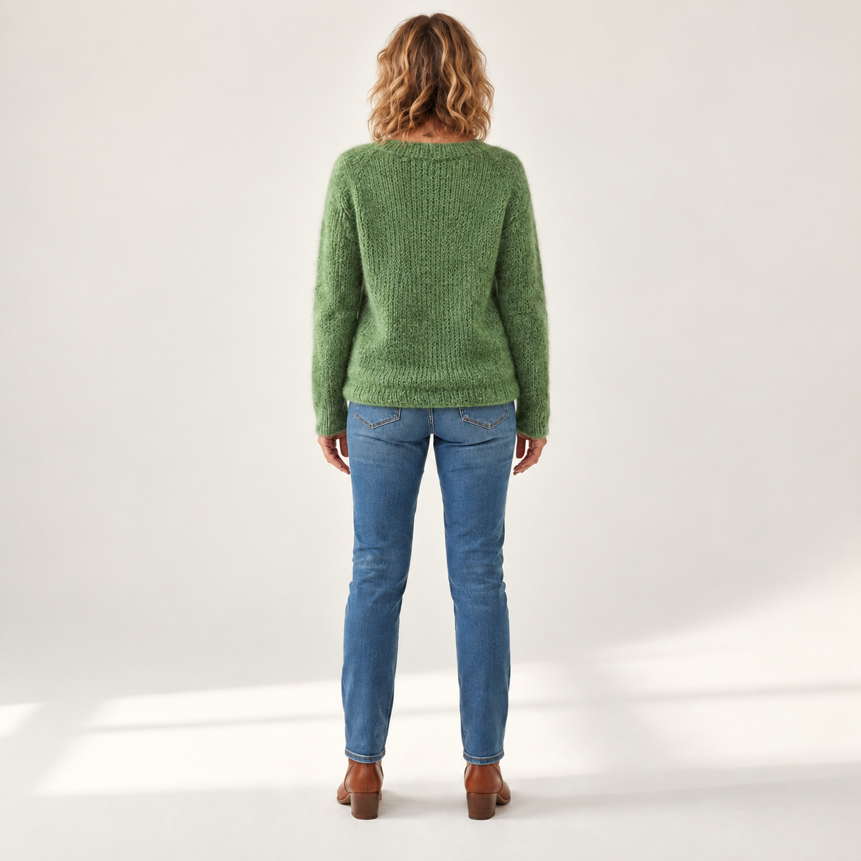 Jennifer - Vintage trui - back view