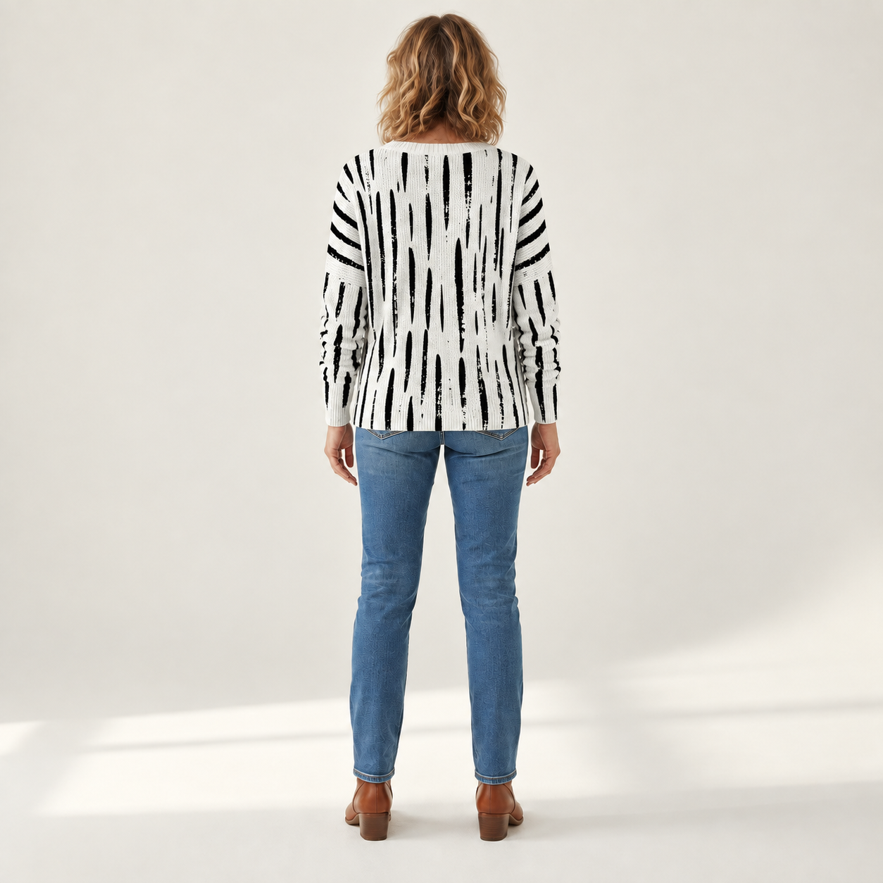 Paula - Comfortabele gebreide cardigan met knopen - back view