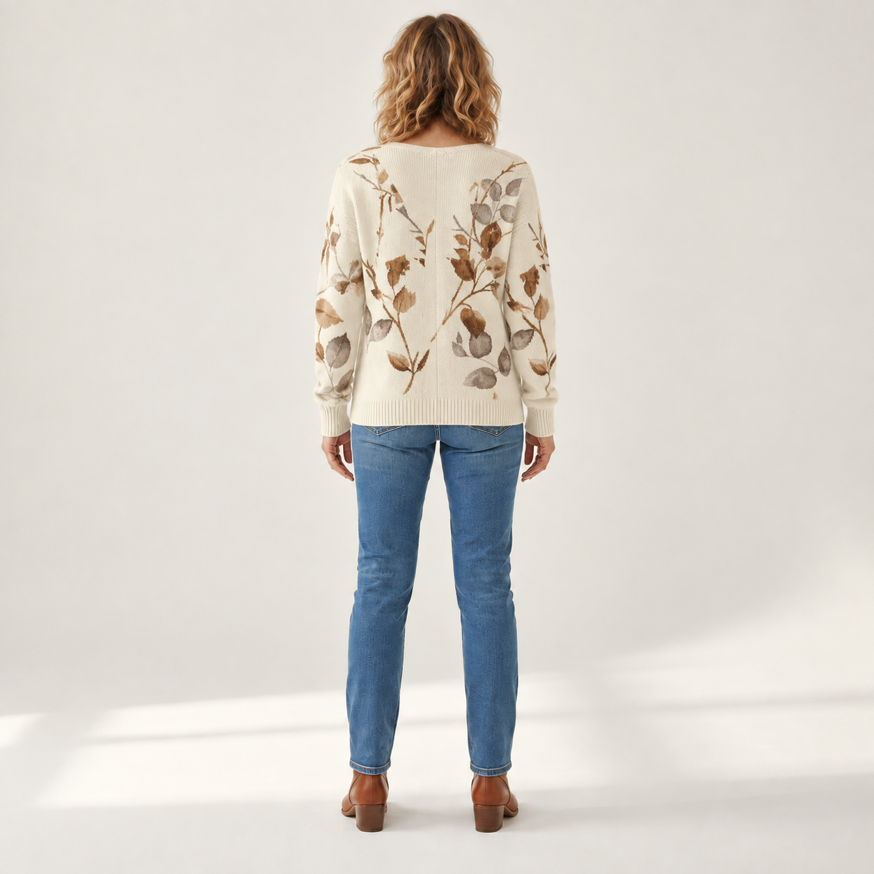 Clara - Comfortabele gebreide cardigan met knopen - back view