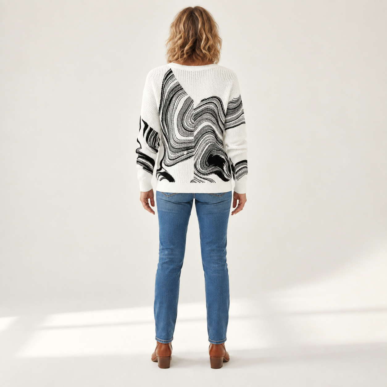 Lena - Comfortabele gebreide cardigan met knopen - back view