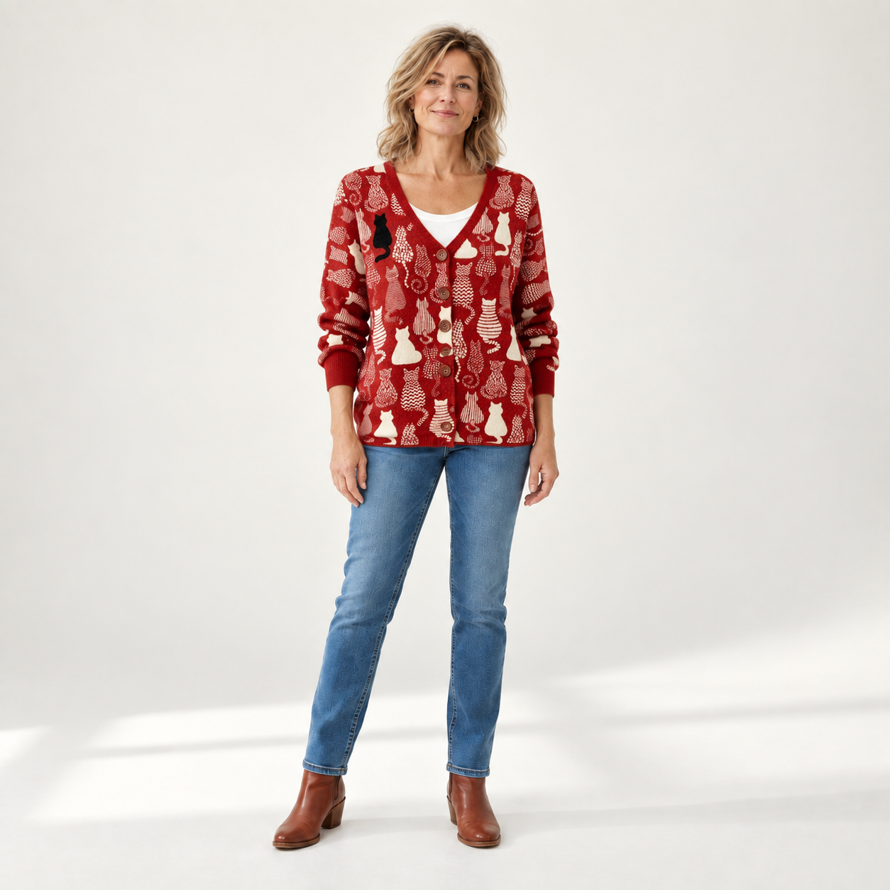 Viktoria - Comfortabele gebreide cardigan met knopen - front view