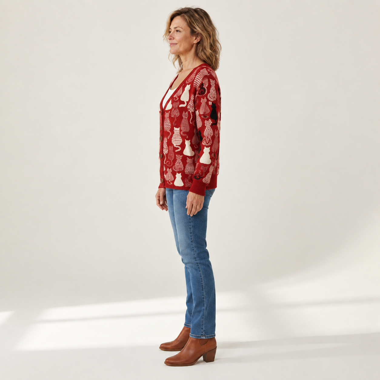 Viktoria - Comfortabele gebreide cardigan met knopen - side view