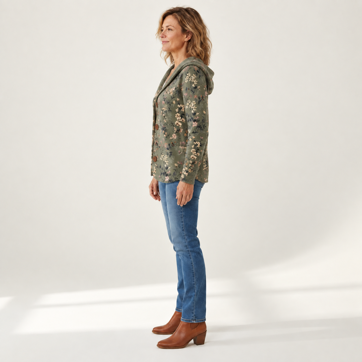 Marlene - Comfortabele gebreide cardigan met capuchon - side view