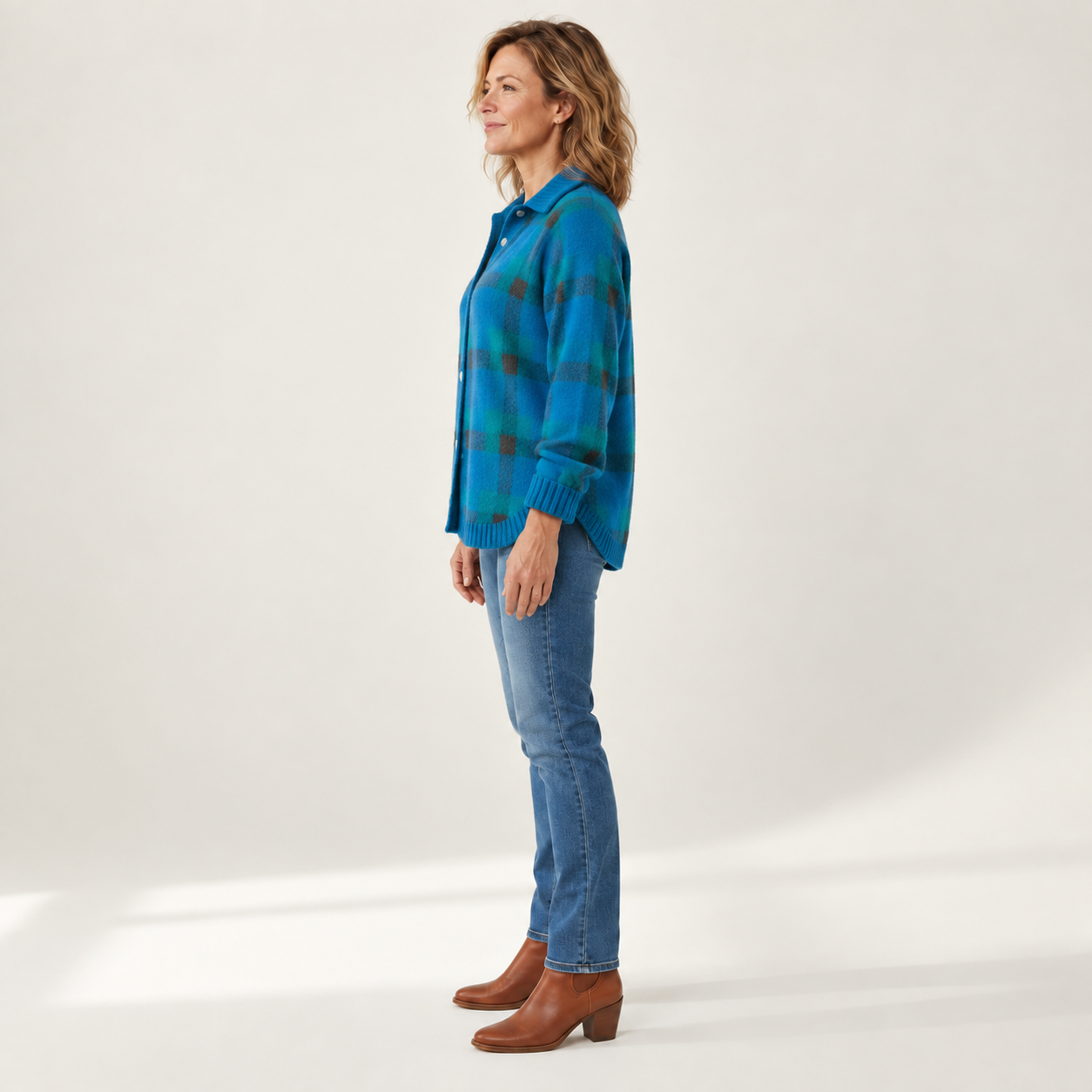 Kelsey - Geborsteld geruit vest - side view