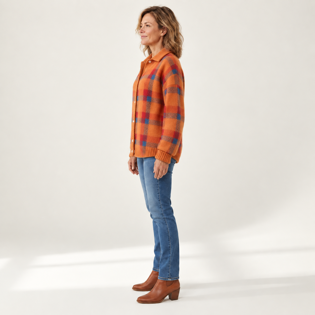 Megan - Geruit vest met knopen - side view