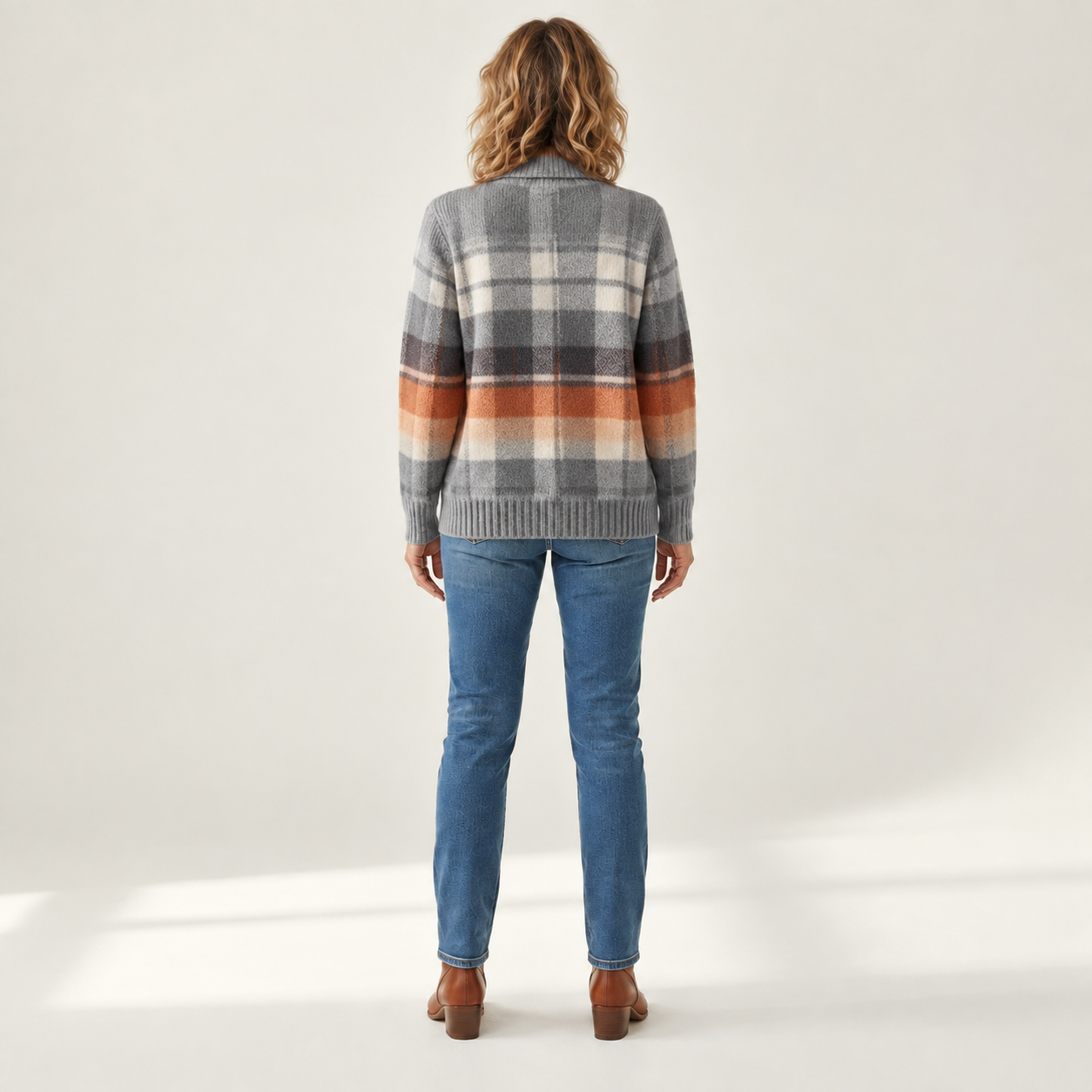 Marlene - Warm geruit ombrévest - back view