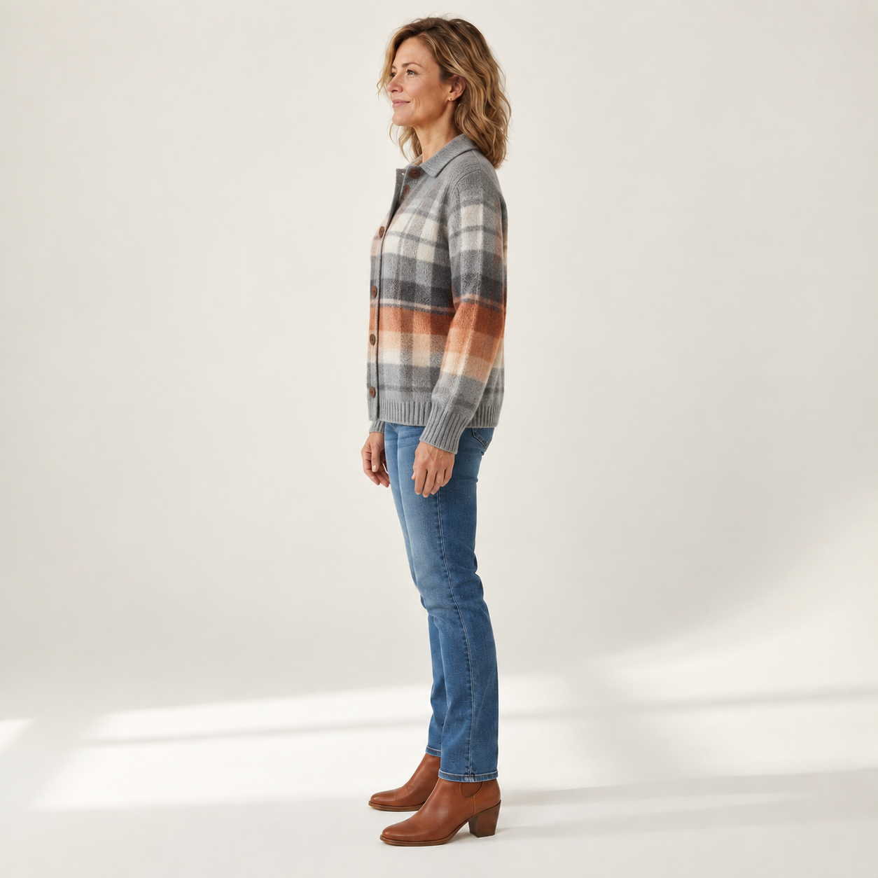 Marlene - Warm geruit ombrévest - side view