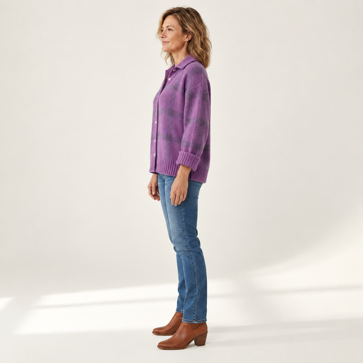 Rebecca - Losvallend gebreid vest met ruitpatroon - side view