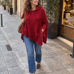 Gebreide poncho met capuchon in blauw