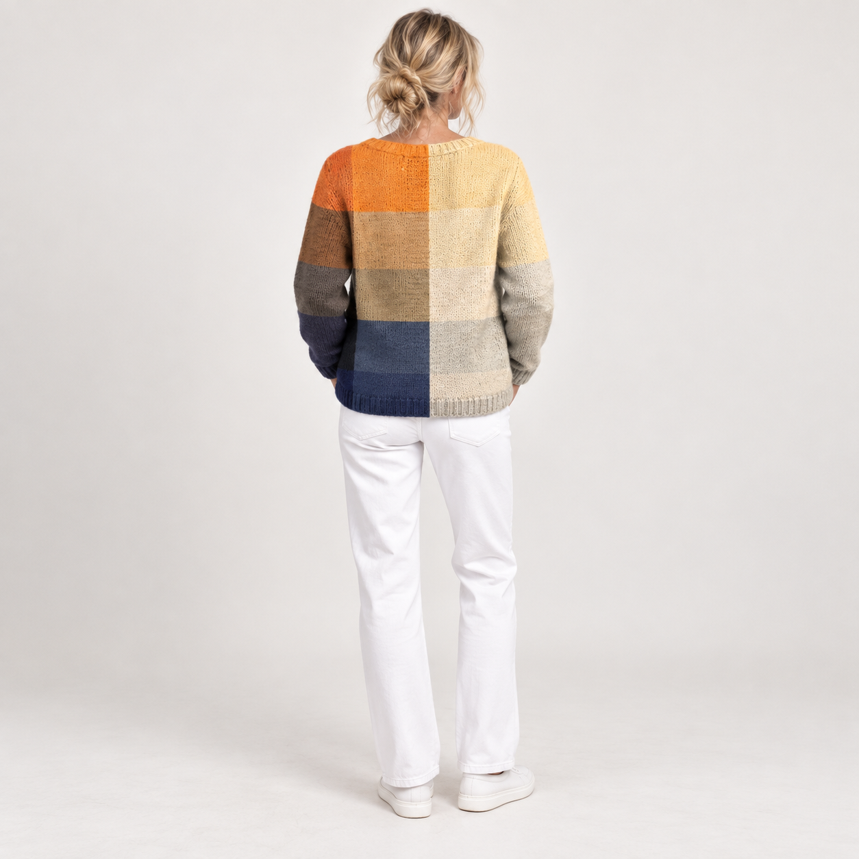 Dagmar - Vest met blokpatroon in oker & blauw - achterkant