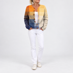 Dagmar - Vest met blokpatroon in oker & blauw - voorkant
