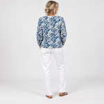 Ingrid - Blauw-wit vest met bloemen & vogels - achterkant