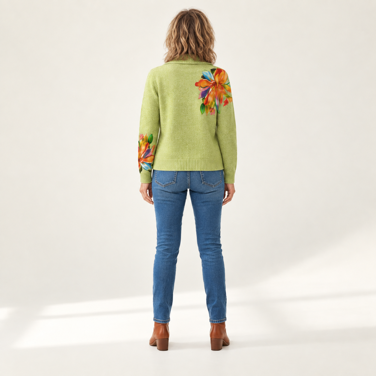 Claudia vest met model - achteraanzicht