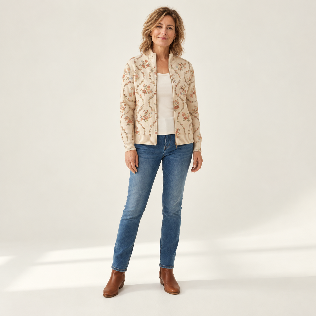 Ingrid vest met model - vooraanzicht