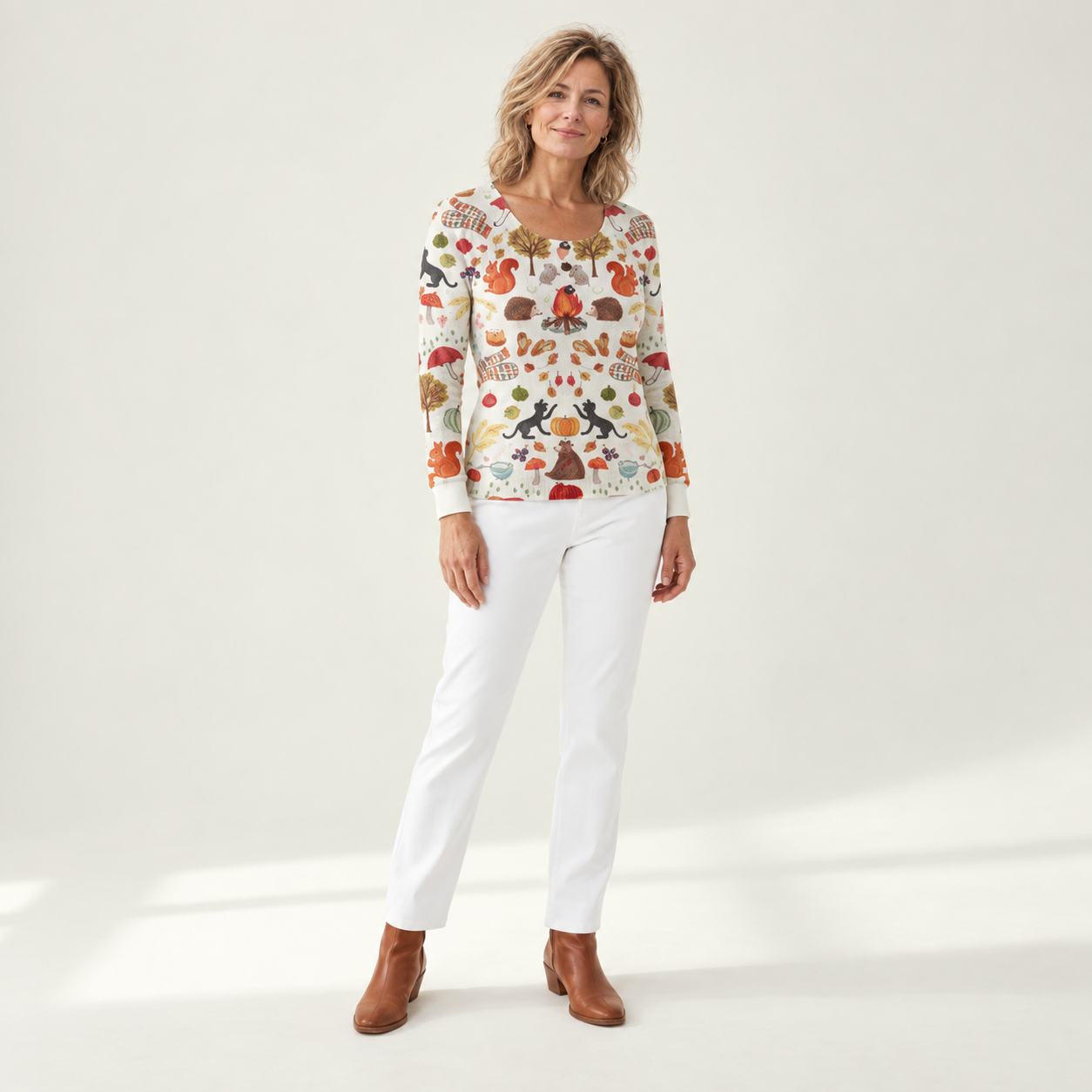 Loes trui met herfstbosmotief - model voorzijde