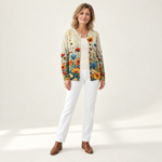 Monika - Crèmekleurig vest met kleine rozen - voorkant