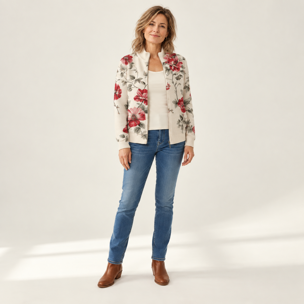 Monika - Vest met vintage rozenpatroon - voorkant