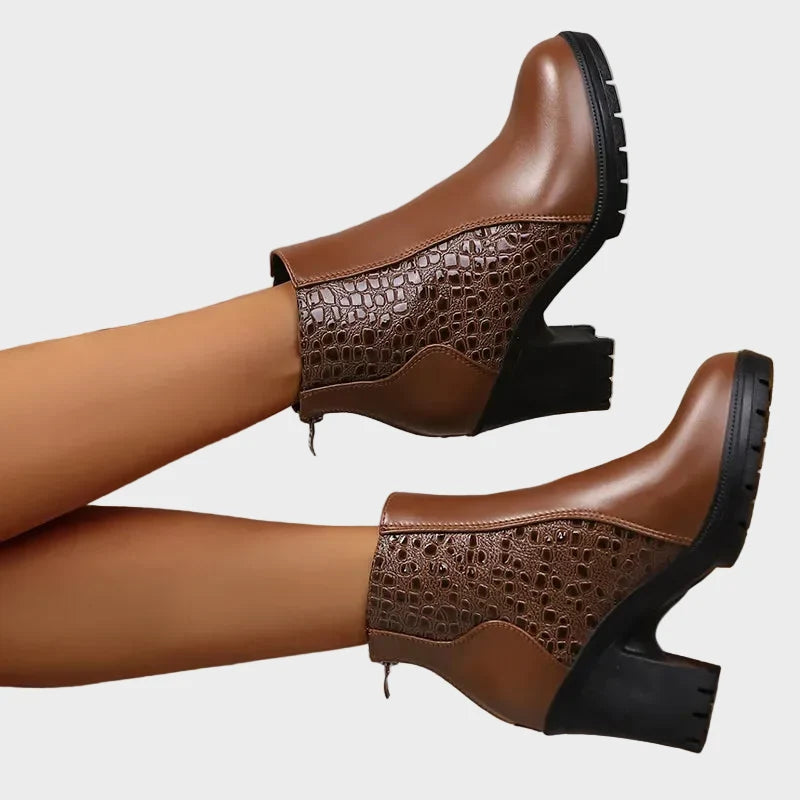 Neeltje - Leren schoenen met blokhak