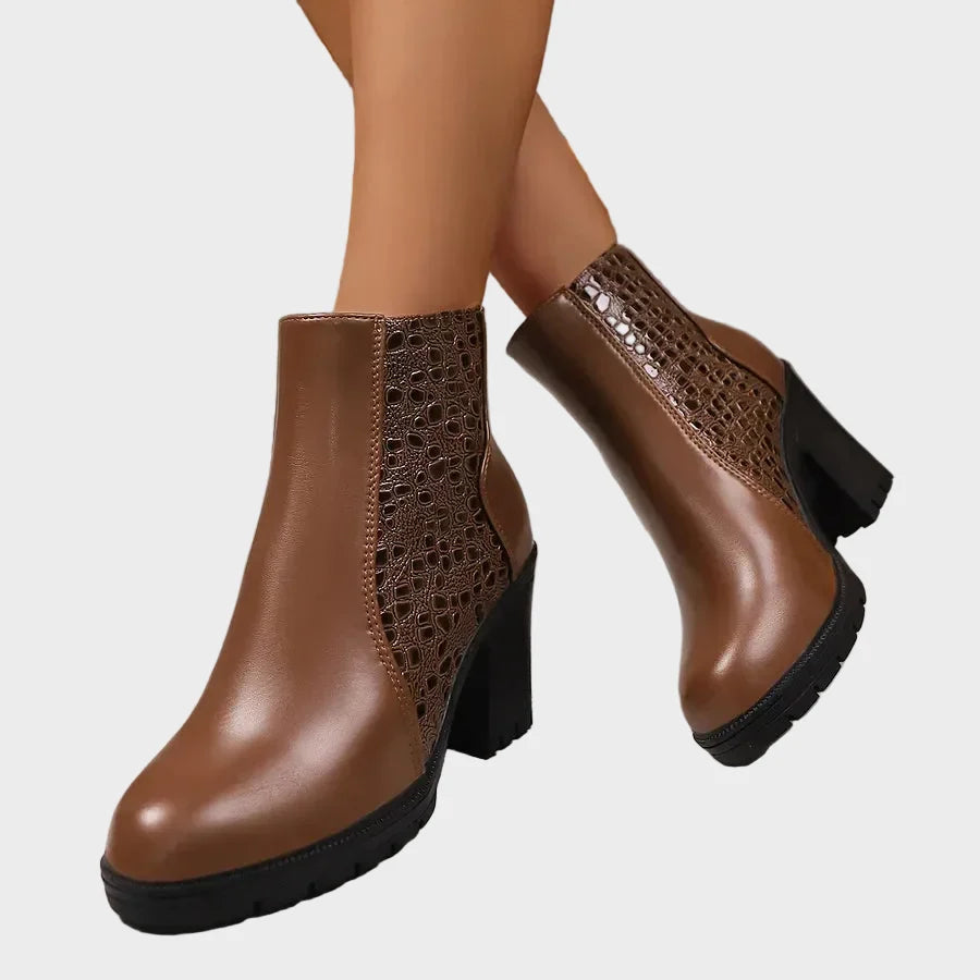 Neeltje - Leren schoenen met blokhak