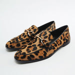 Adrianna - Gedurfde mocassins met luipaardprint