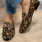 Adrianna - Gedurfde mocassins met luipaardprint
