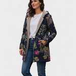 Aurora - Marineblauwe mantel met bloemenpatroon