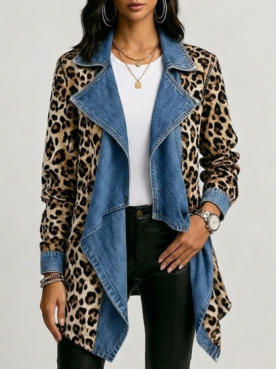 Femmie - Halflang jasje met luipaardprint en gewassen denim
