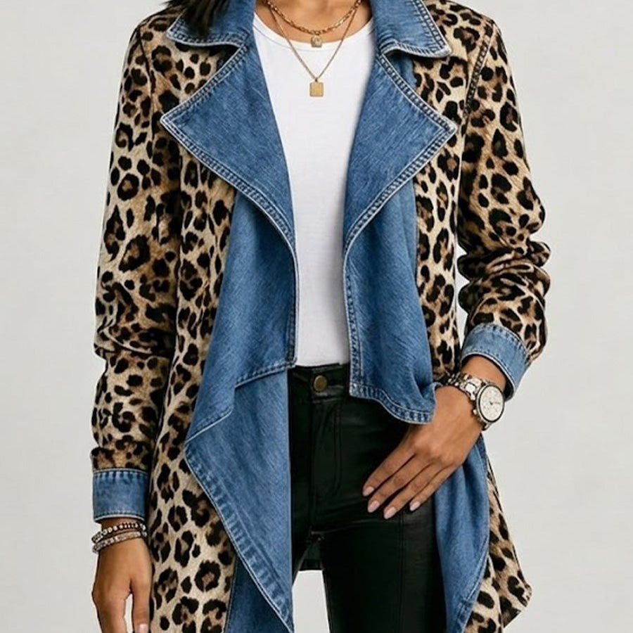 Femmie - Halflang jasje met luipaardprint en gewassen denim