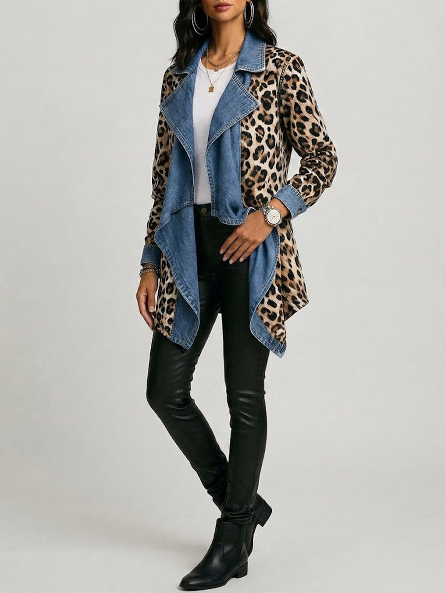 Femmie - Halflang jasje met luipaardprint en gewassen denim
