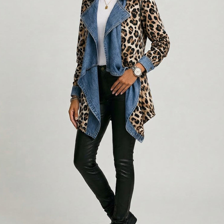 Femmie - Halflang jasje met luipaardprint en gewassen denim