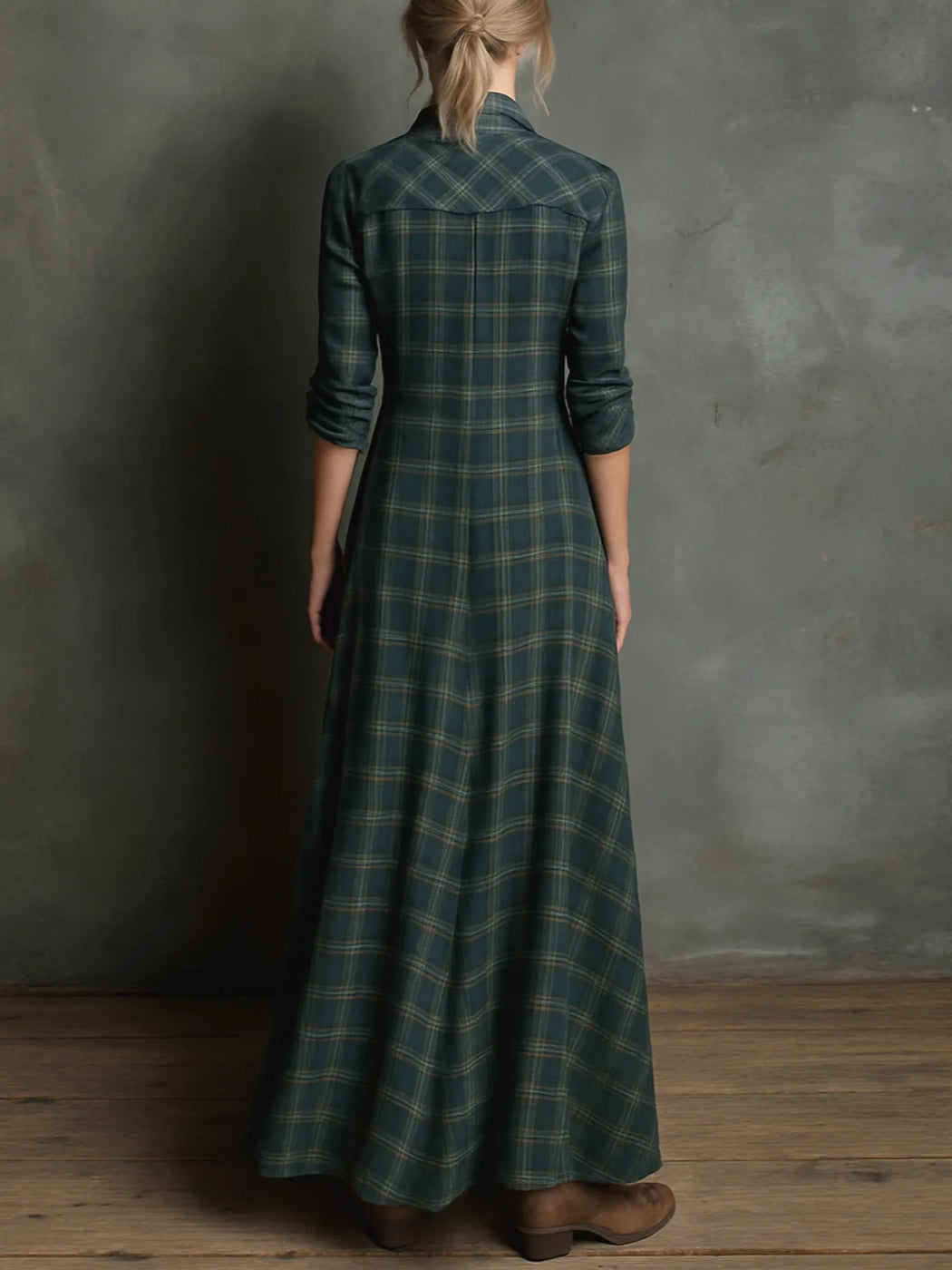 Fien - Lange jurk met groene geruite revers