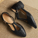 Greta - Klassieke leren schoenen met T-band en gevlochten detail