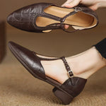Greta - Klassieke leren schoenen met T-band en gevlochten detail