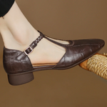 Greta - Klassieke leren schoenen met T-band en gevlochten detail