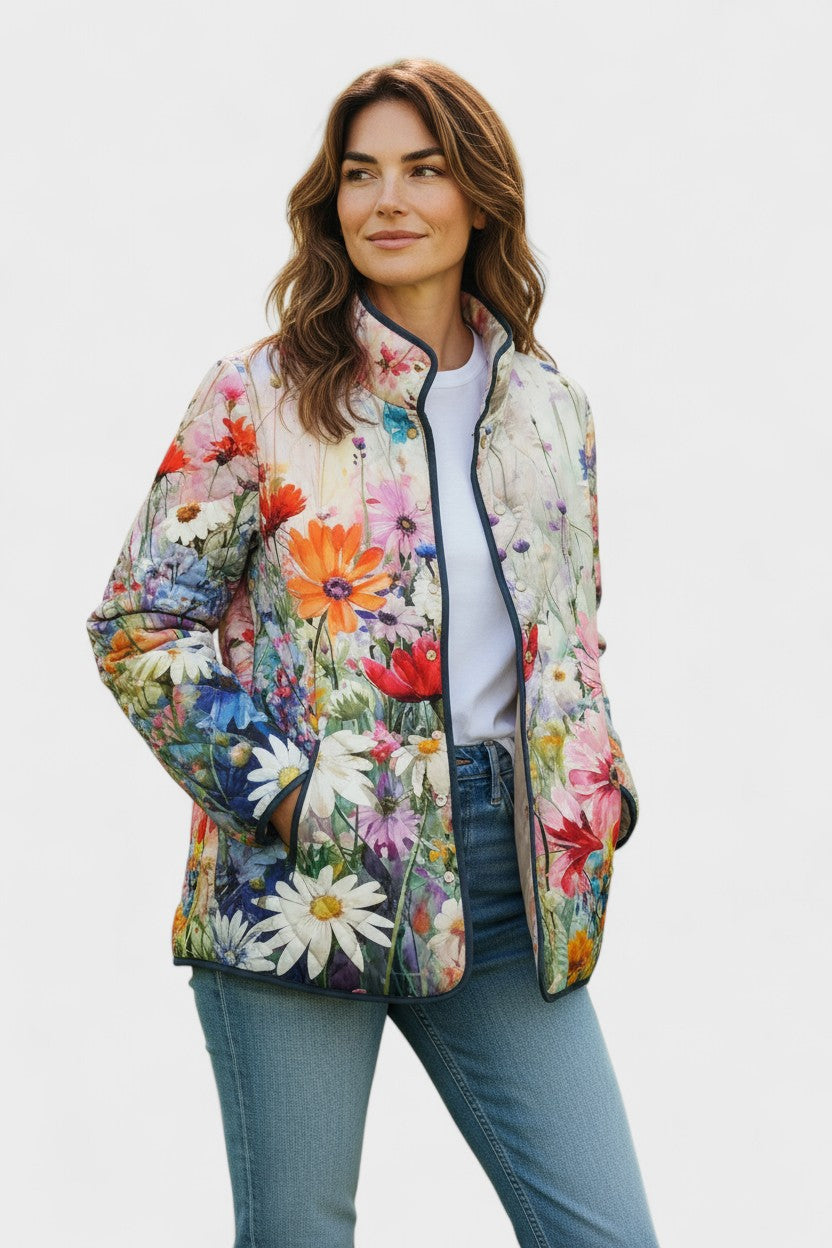 Hedvika - Gewatteerde jas met kleurrijke veldbloemen