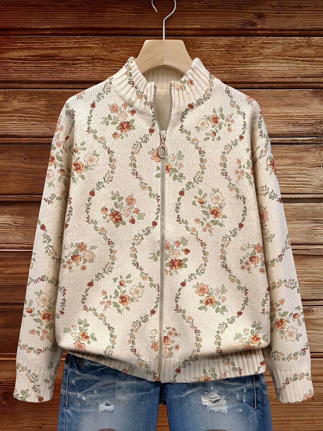 Ingrid - Gebreid vest met delicate bloemenranken