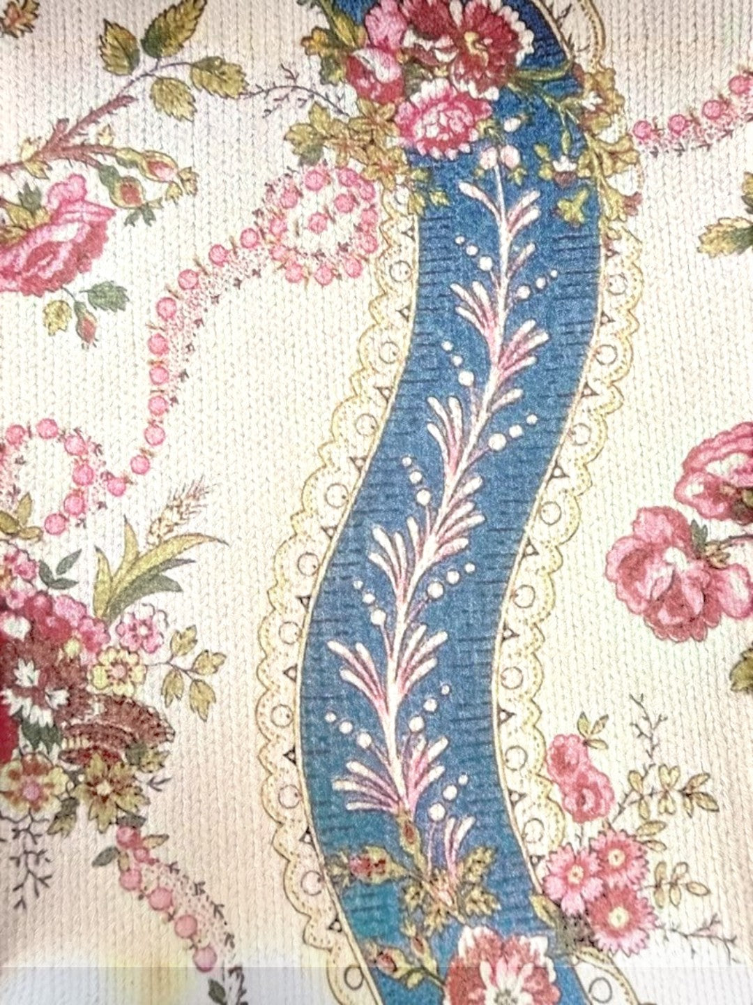 Sabine - Vest met rozenrankpatroon