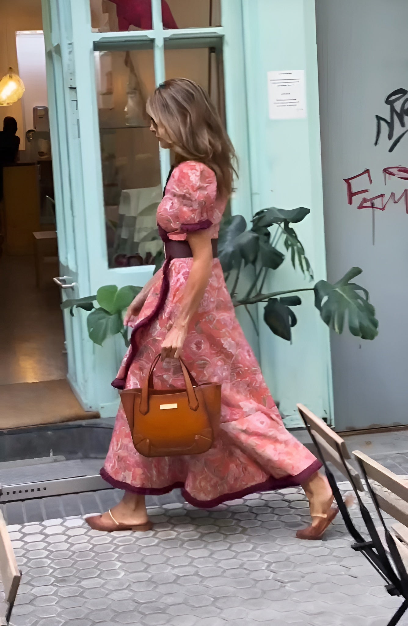 Tessa - Elegante roze maxi jurk met korte mouwen