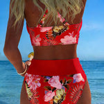 Ylva - Bikini met contrasterend bloemenpatroon en split