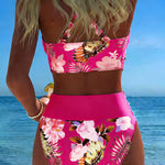 Ylva - Bikini met contrasterend bloemenpatroon en split