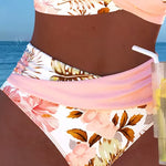 Ylva - Bikini met contrasterend bloemenpatroon en split