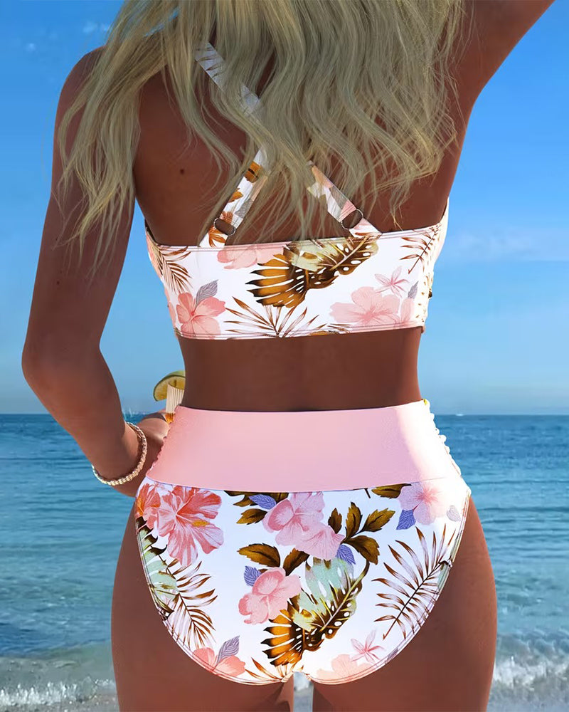 Ylva - Bikini met contrasterend bloemenpatroon en split