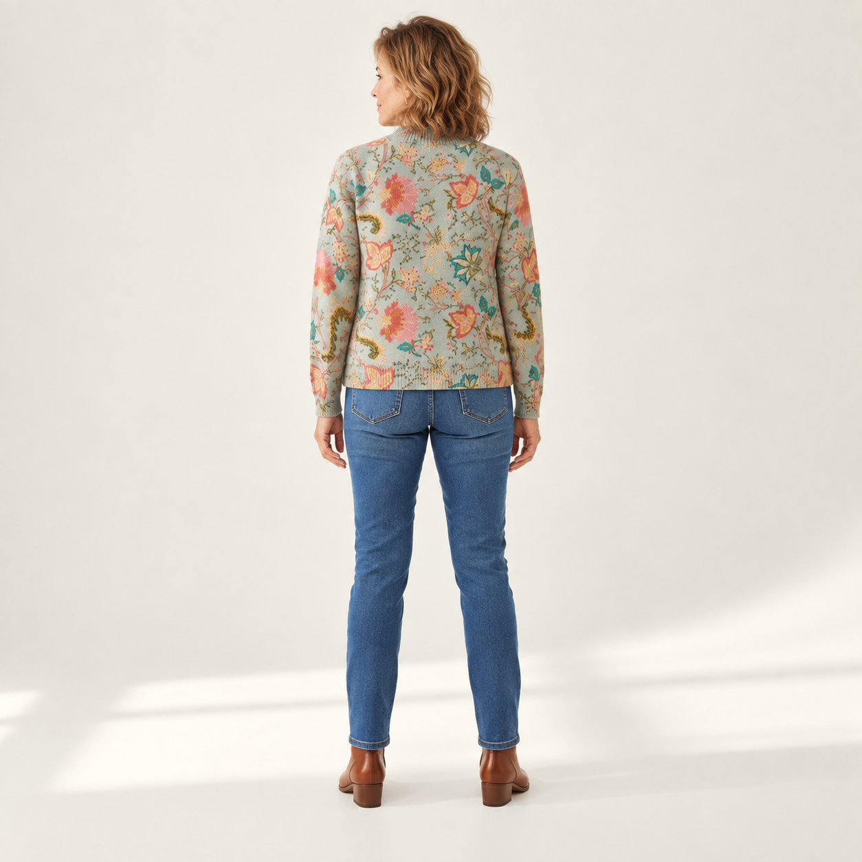 Sabine - Vest met rozenrankpatroon - achterkant
