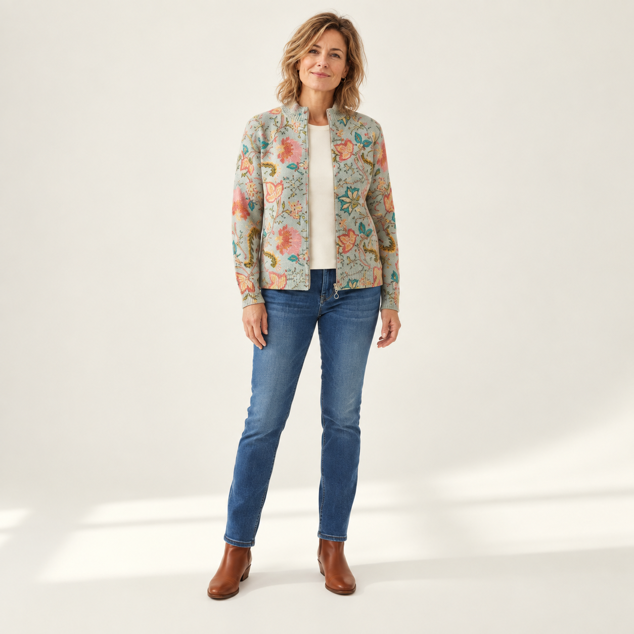 Sabine - Vest met rozenrankpatroon - voorkant